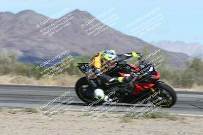 media/Nov-16-2025-Race Pace (Sun) [[8c5fa54630]]/Non Verified Riders (1st 20 Minutes)/3-Turn 3 Inside (11am)/